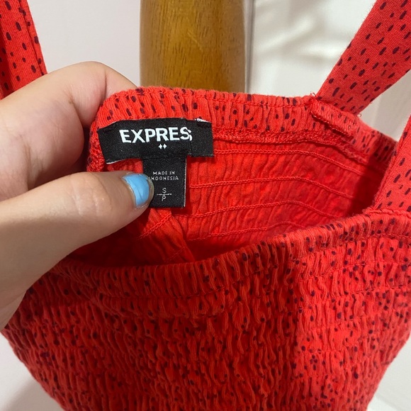 ❤️3/25❤️ NWOT Express Red Top - Picture 3 of 5